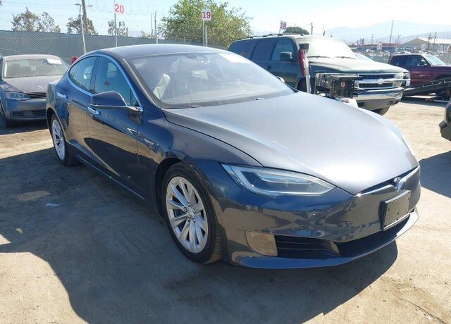 2016 TESLA Model S