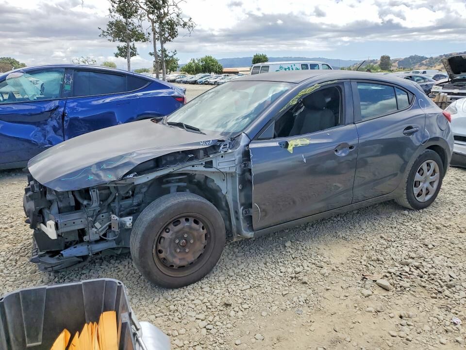 2016 MAZDA Mazda3