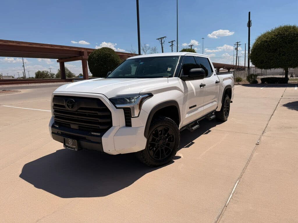 2023 TOYOTA Tundra