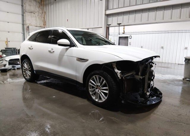 2019 JAGUAR F-Pace