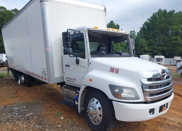 2020 HINO Conventional Type Truck