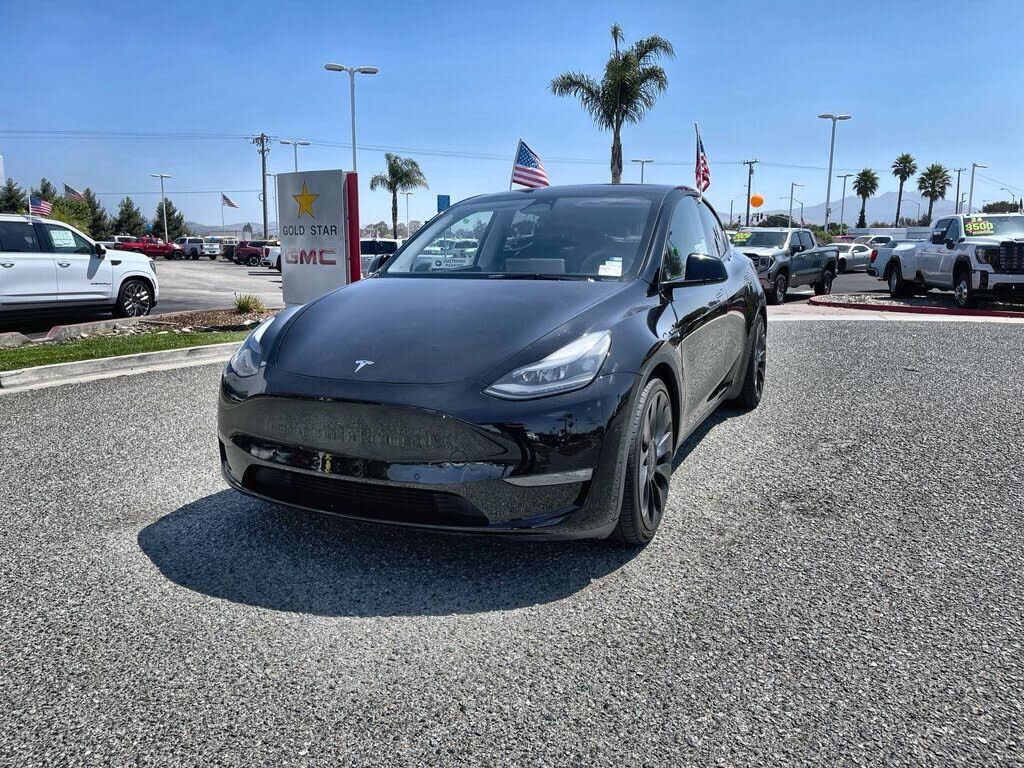 2022 TESLA Model Y