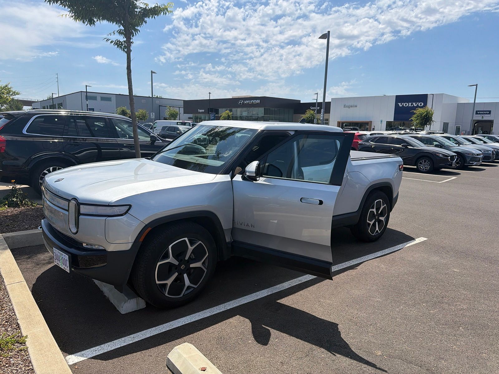 2023 RIVIAN R1T