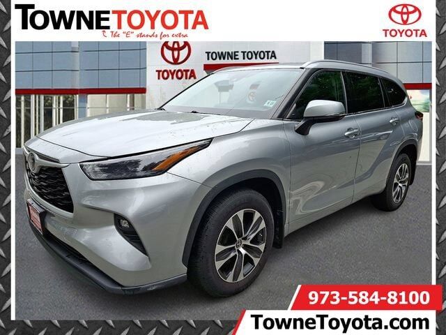 2022 TOYOTA Highlander