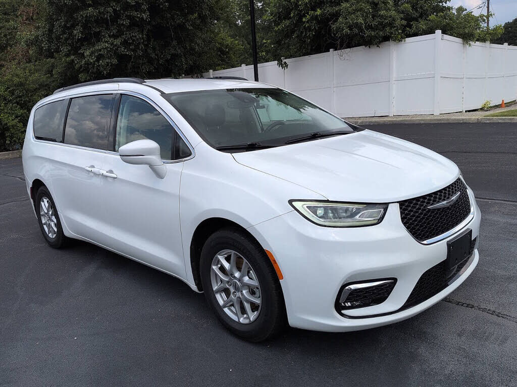 2022 CHRYSLER Pacifica