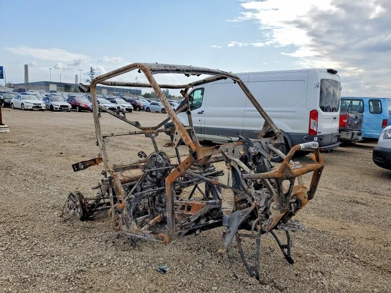 2025 CAN-AM Defender/Traxter