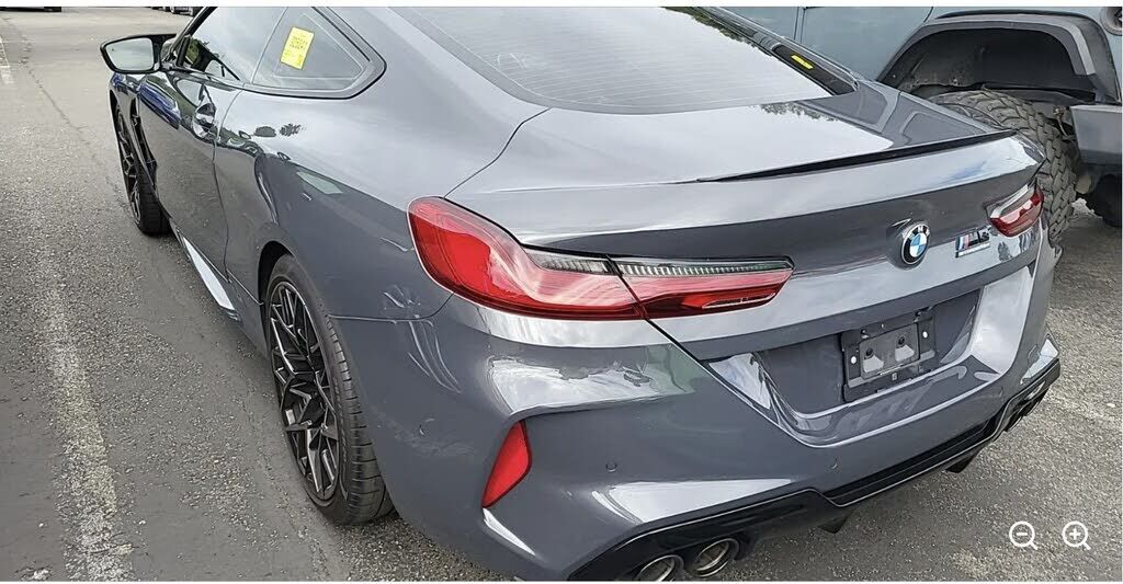 2022 BMW M8