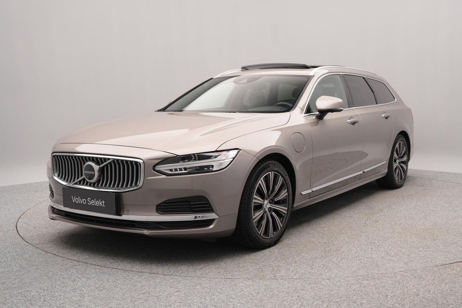 2021 VOLVO S60