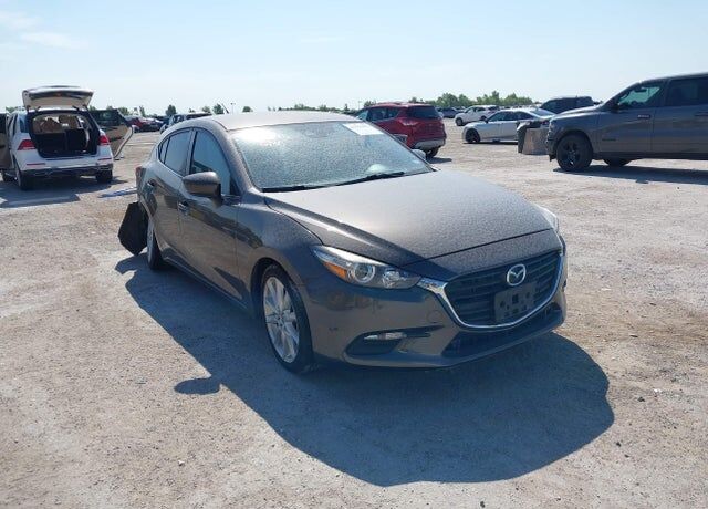 2017 MAZDA Mazda3