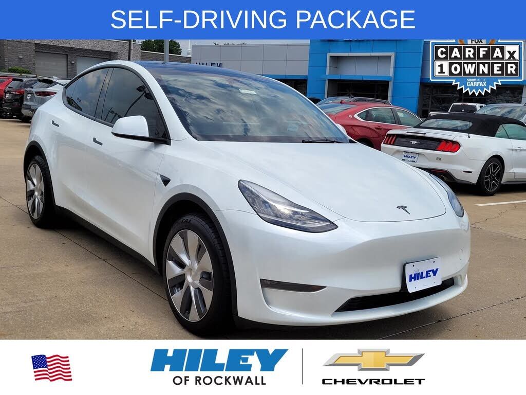 2023 TESLA Model Y