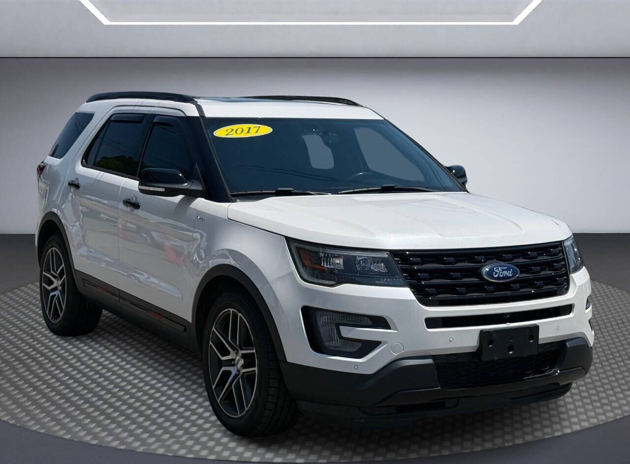2017 FORD Explorer