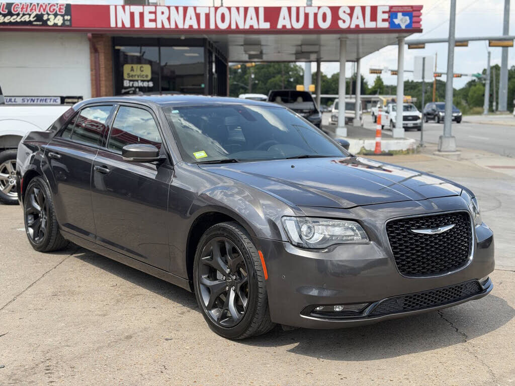 2023 CHRYSLER 300