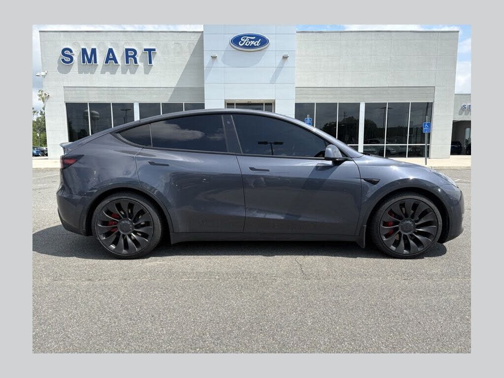 2022 TESLA Model Y