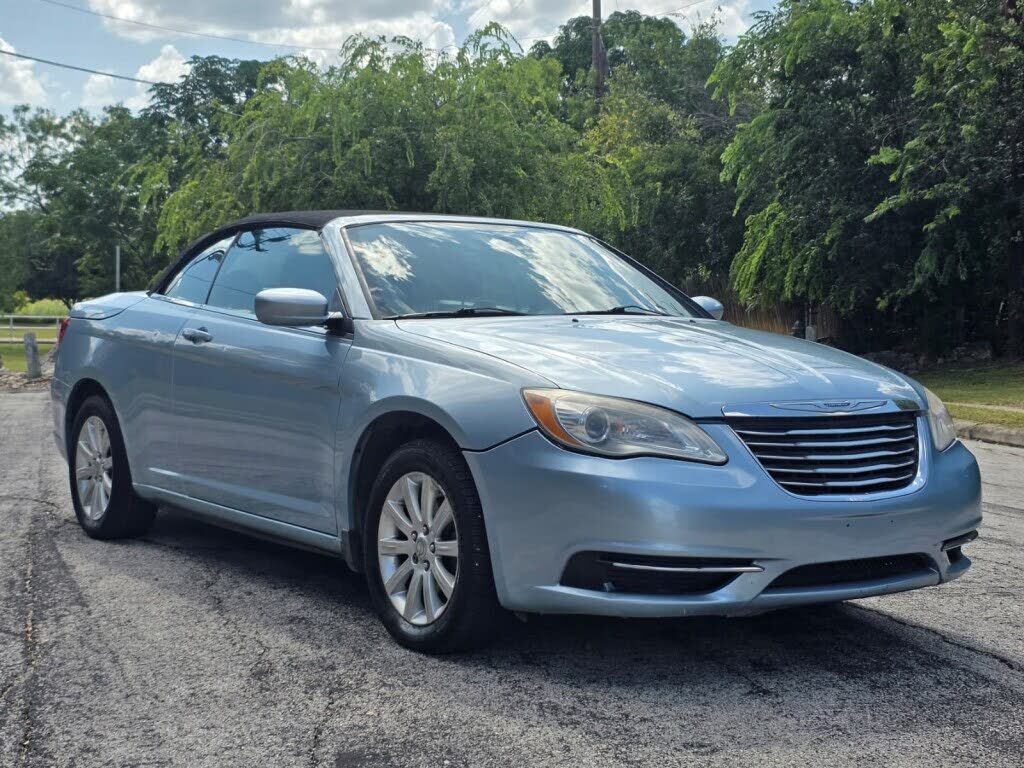 2012 CHRYSLER 200