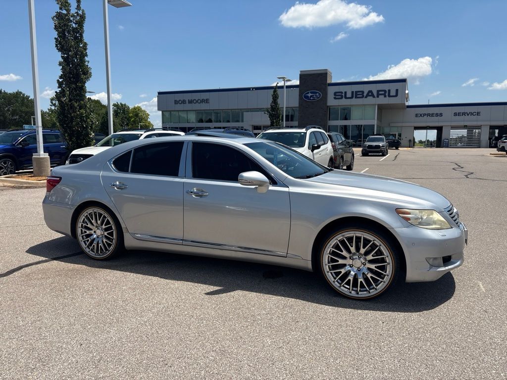 2011 LEXUS LS