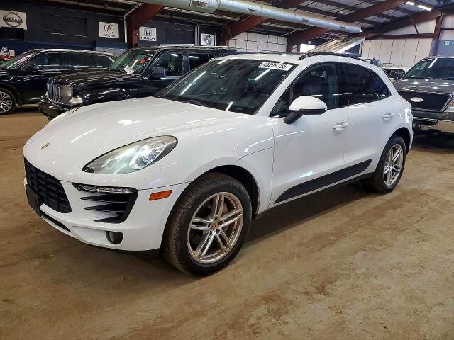 2017 PORSCHE Macan
