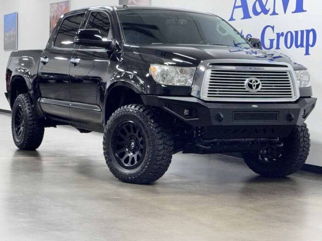2013 TOYOTA Tundra