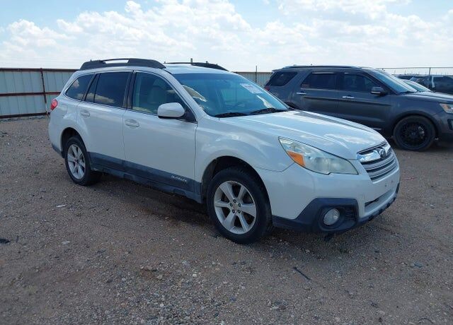 2014 SUBARU Outback