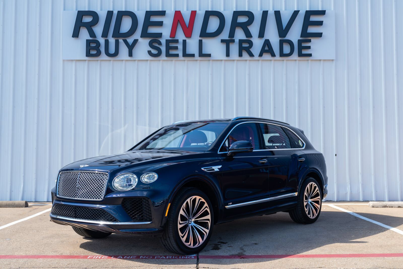 2021 BENTLEY Bentayga V8