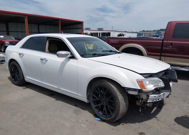 2011 CHRYSLER 300C