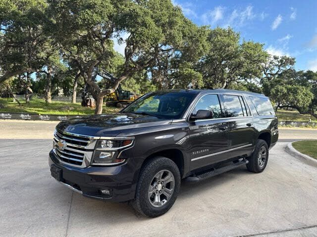 2017 CHEVROLET Suburban