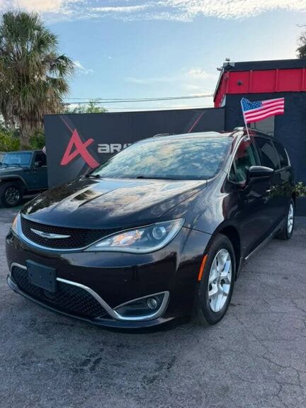 2017 CHRYSLER Pacifica