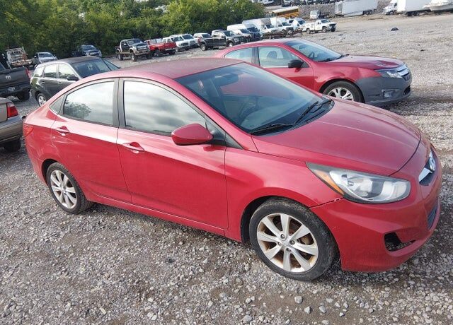 2013 HYUNDAI Accent