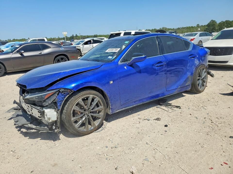 2022 LEXUS IS