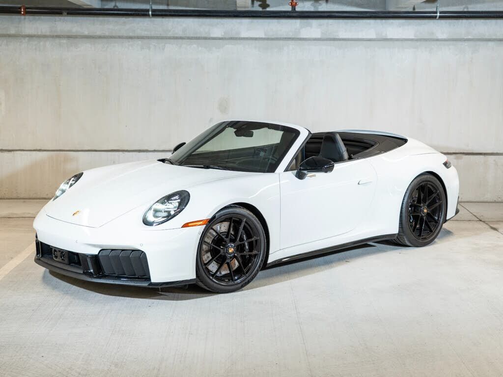 2025 PORSCHE 911