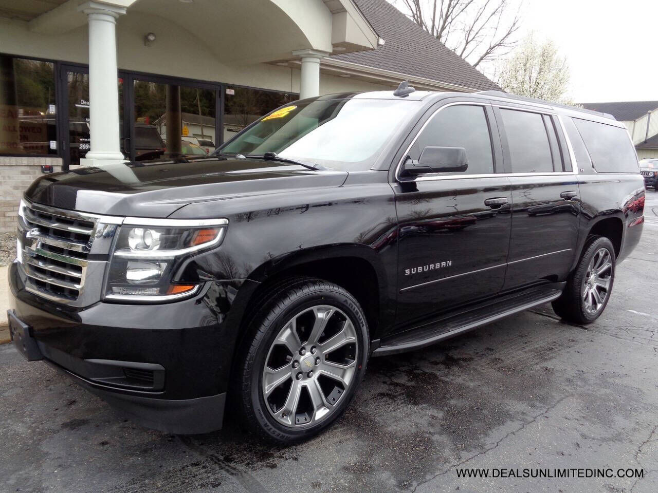2019 CHEVROLET Suburban