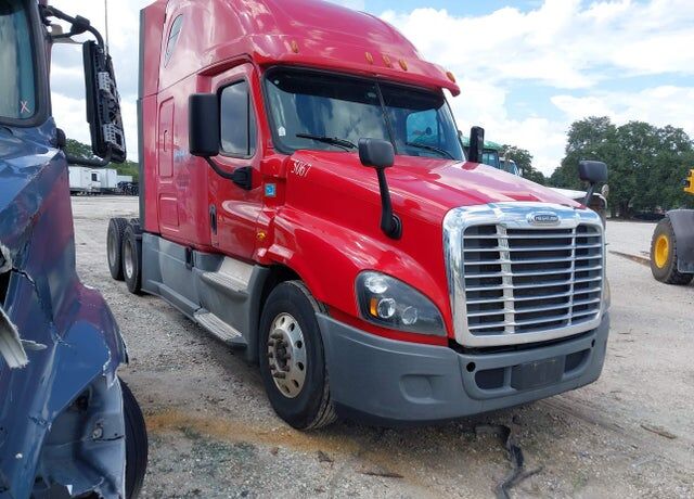 2015 FREIGHTLINER Cascadia