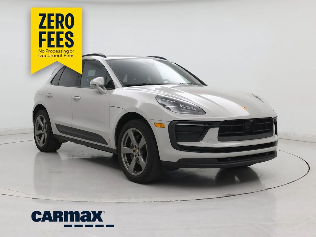 2023 PORSCHE Macan