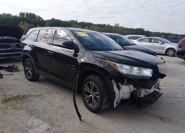 2018 TOYOTA Highlander