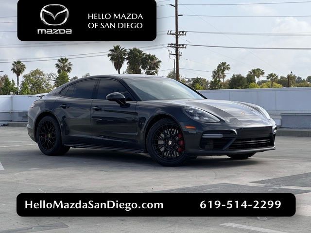 2017 PORSCHE Panamera