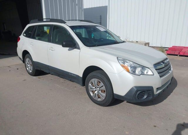 2013 SUBARU Outback