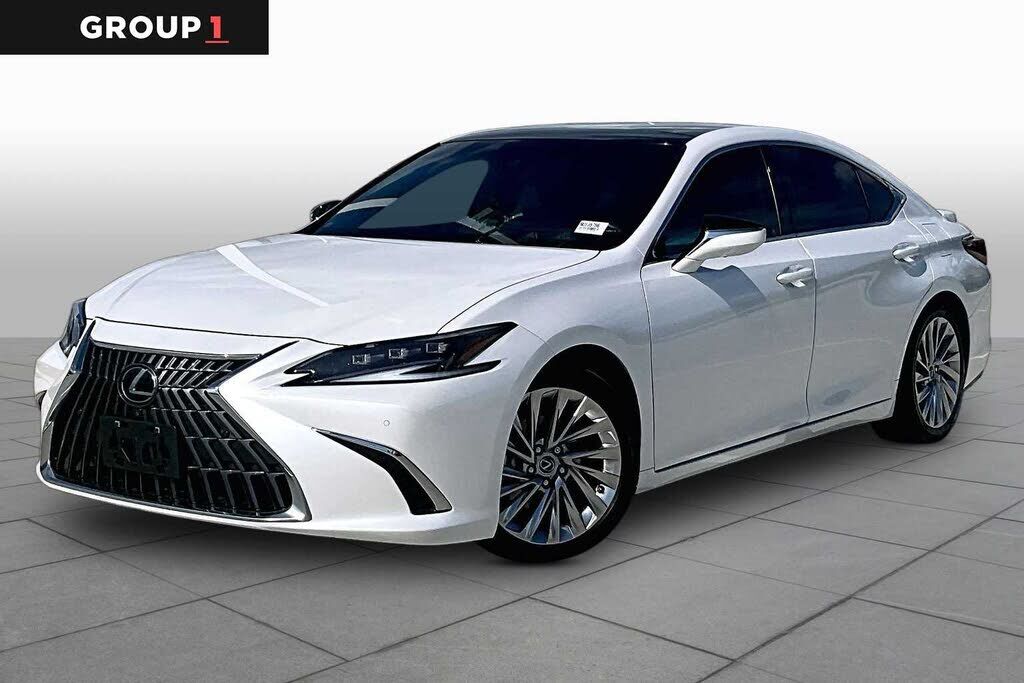 2022 LEXUS ES