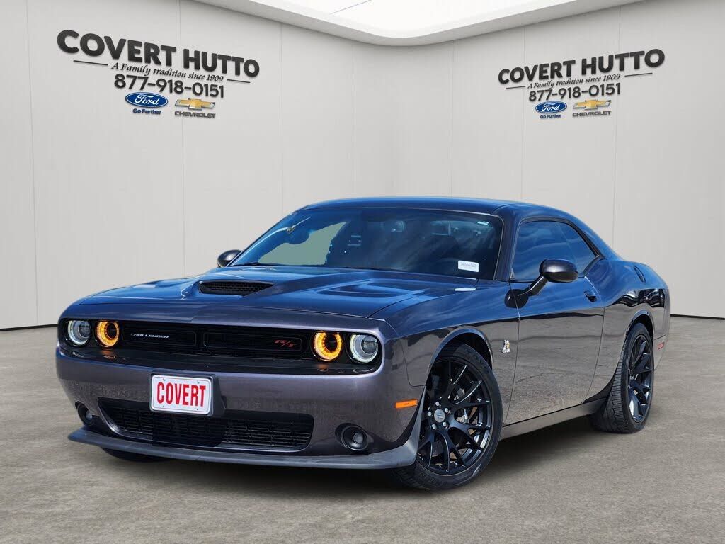 2017 DODGE Challenger
