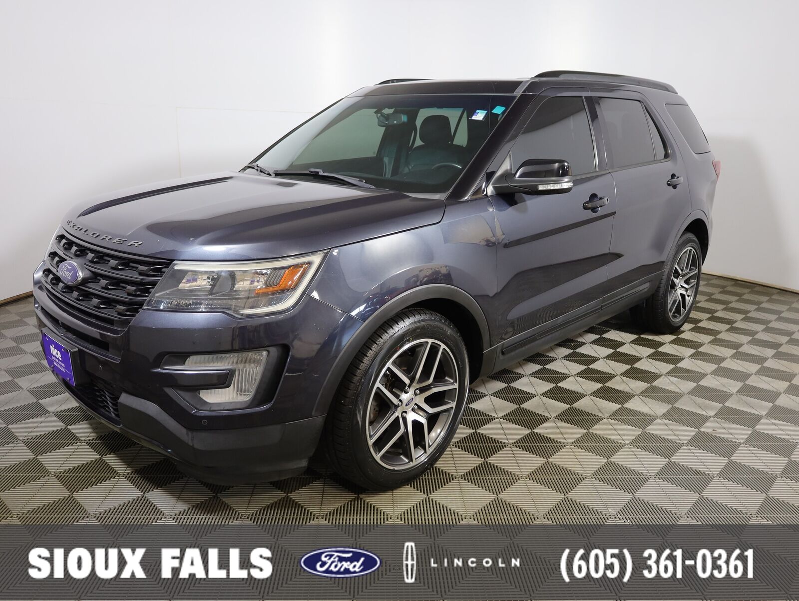 2017 FORD Explorer