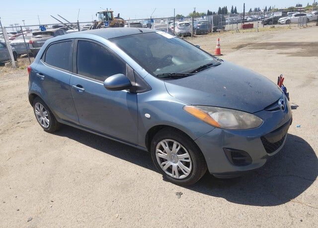 2014 MAZDA Mazda2