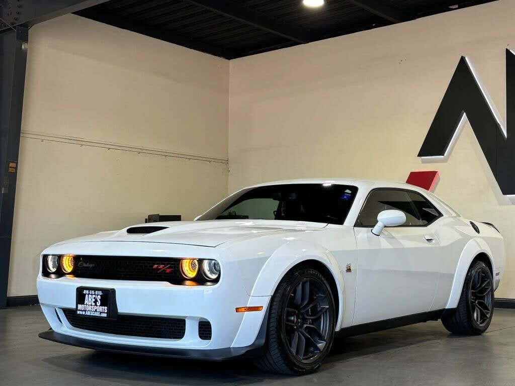 2021 DODGE Challenger