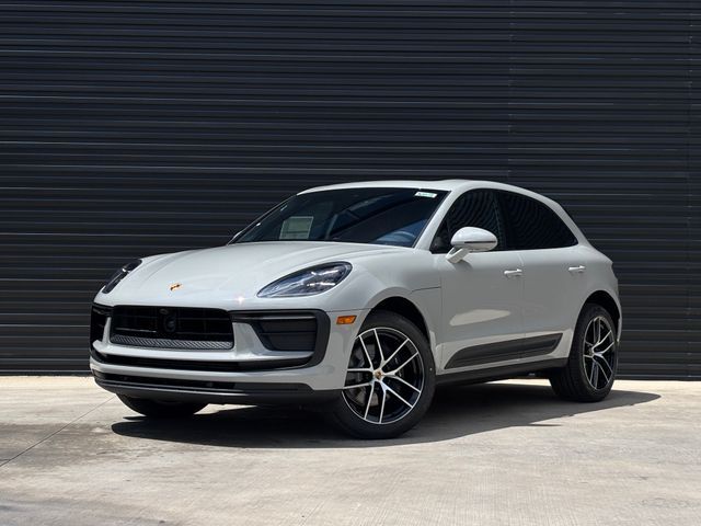 2026 PORSCHE Macan