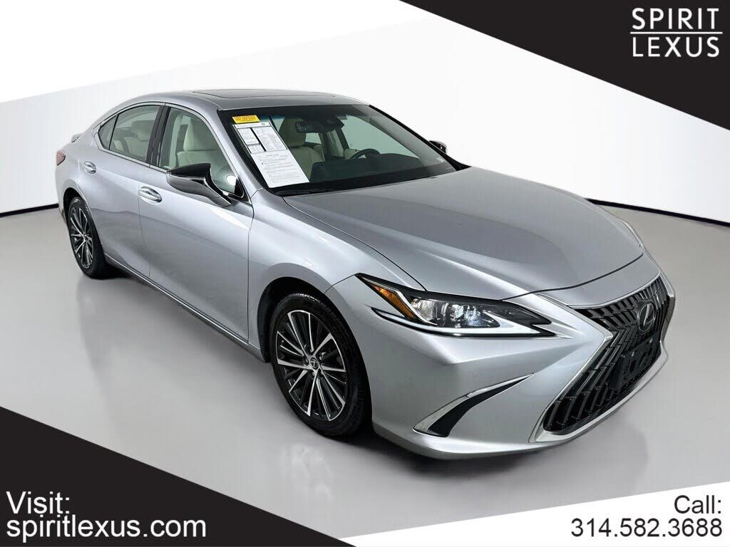 2022 LEXUS ES