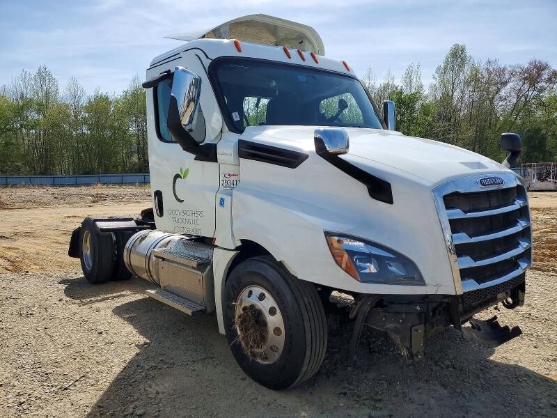 2021 FREIGHTLINER Cascadia