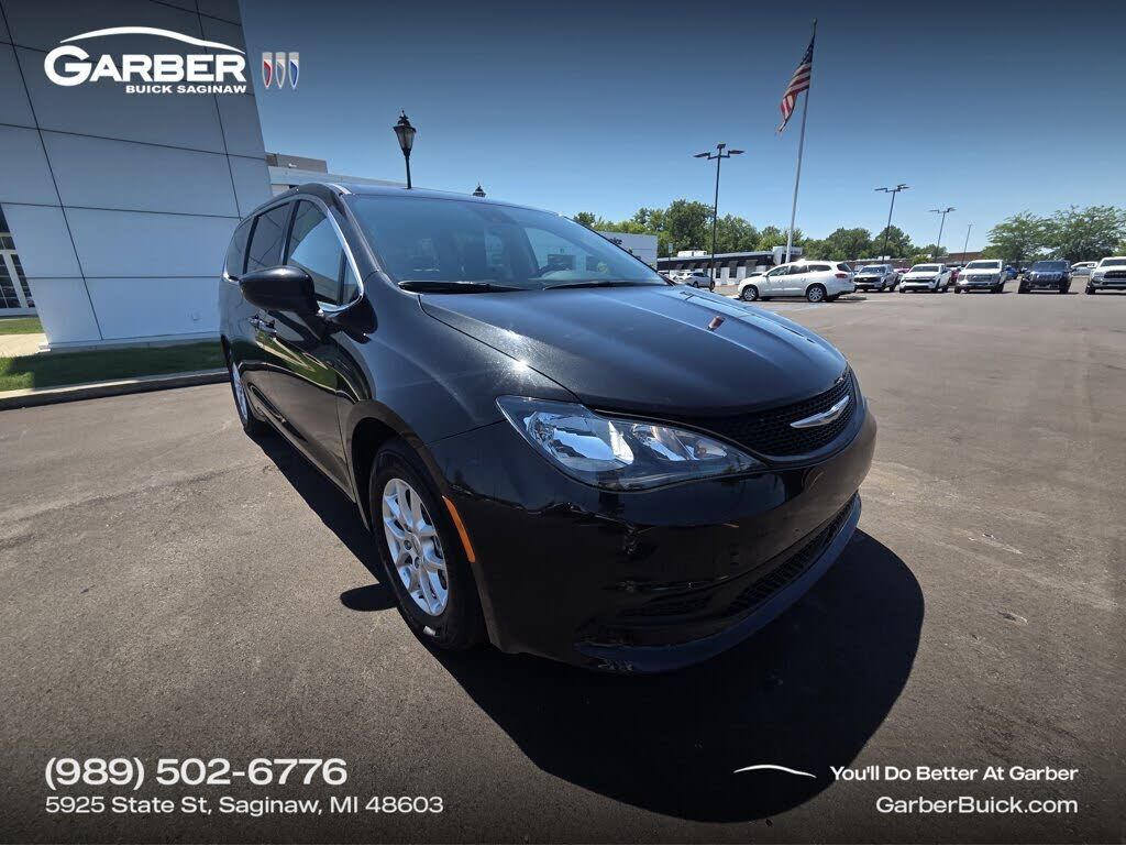 2023 CHRYSLER Voyager