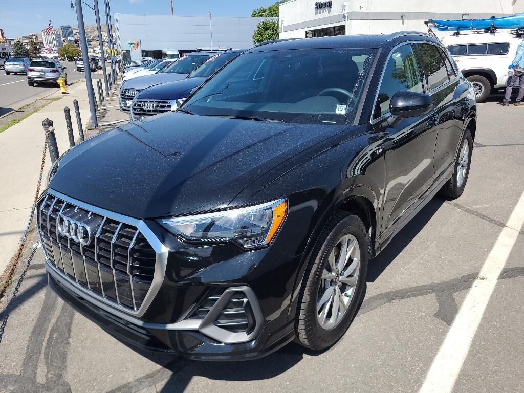 2022 Audi Q3