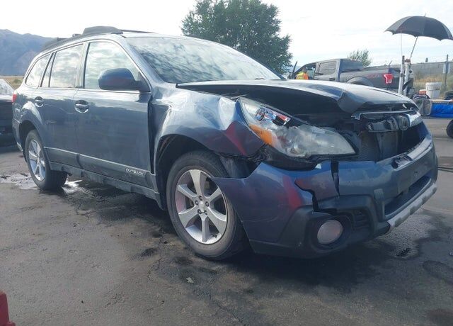 2013 SUBARU Outback
