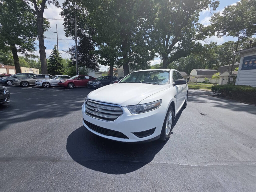 2015 FORD Taurus