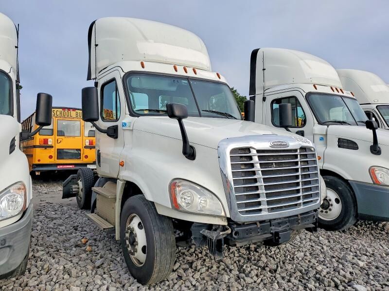 2019 FREIGHTLINER Cascadia