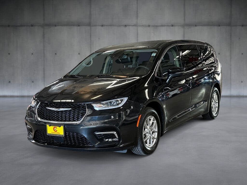 2023 CHRYSLER Pacifica