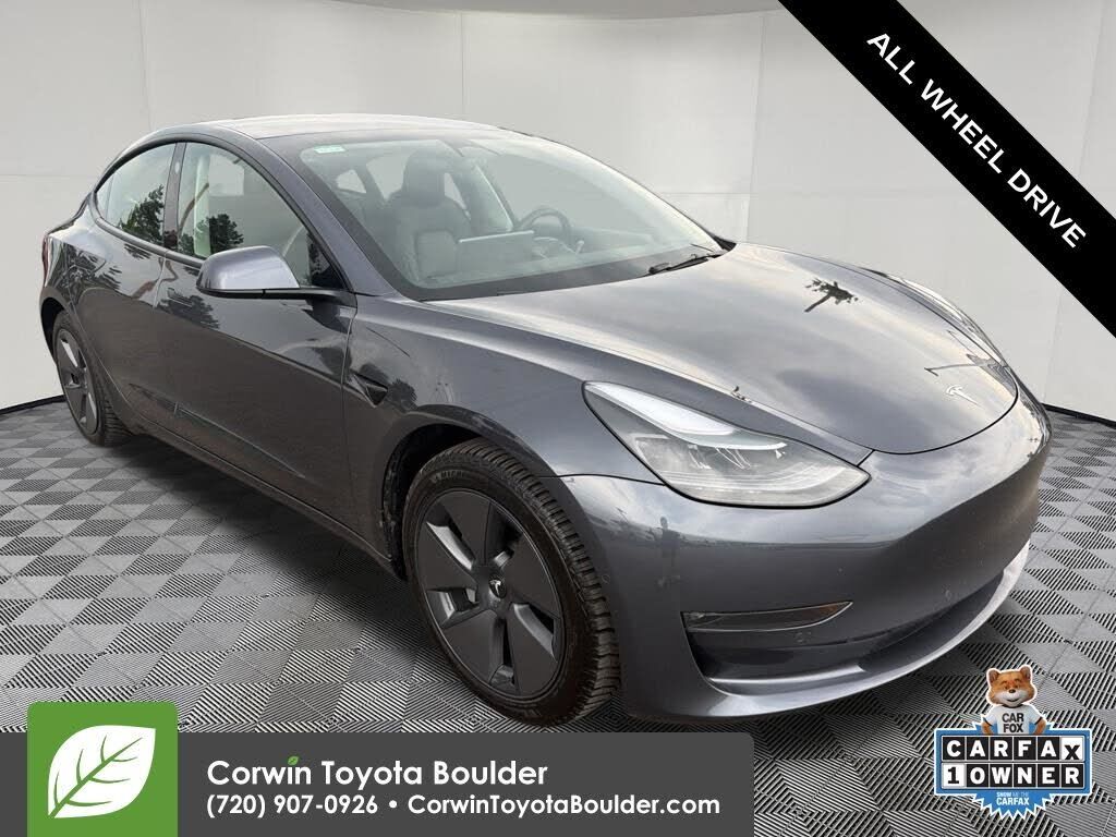 2022 TESLA Model 3